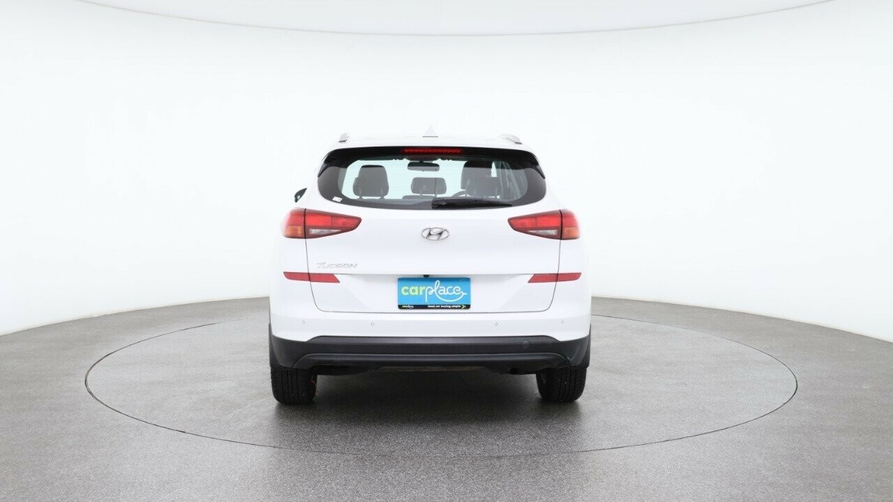 Hyundai Tucson image 2