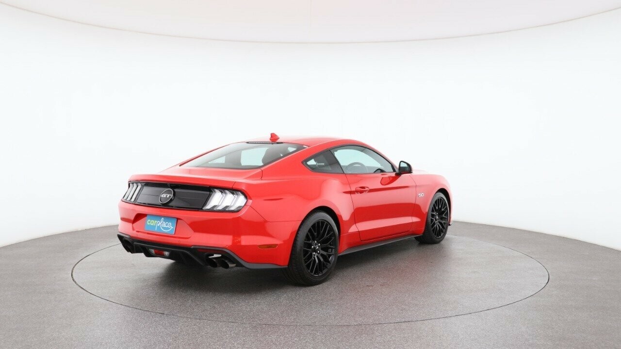 Ford Mustang image 4