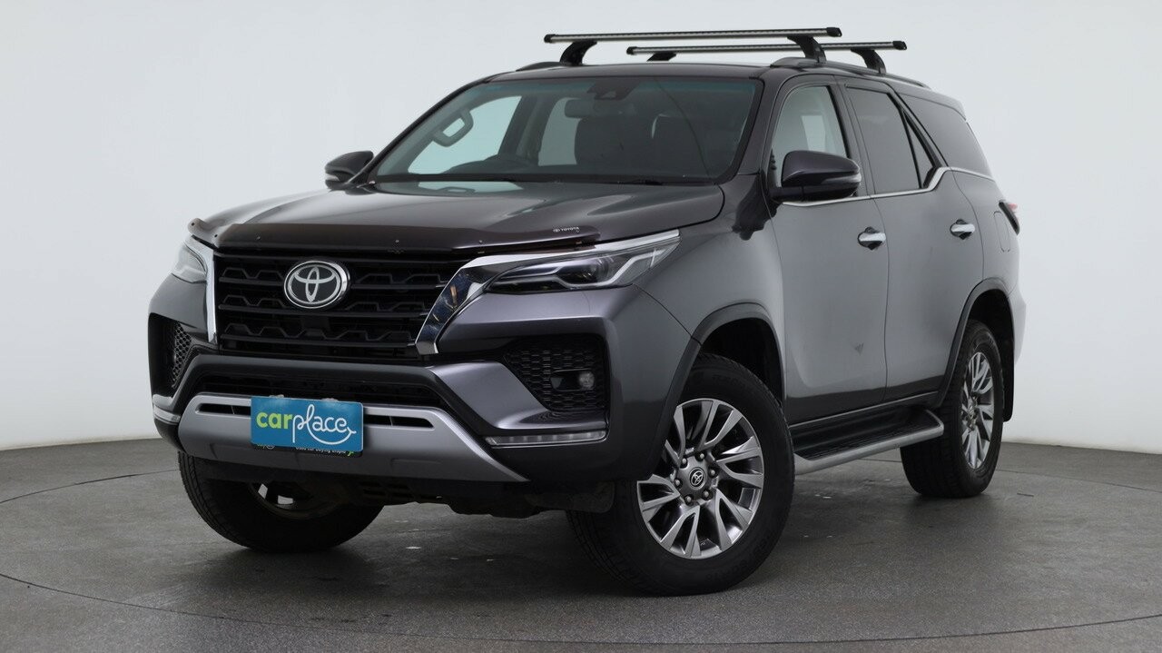 Toyota Fortuner image 1