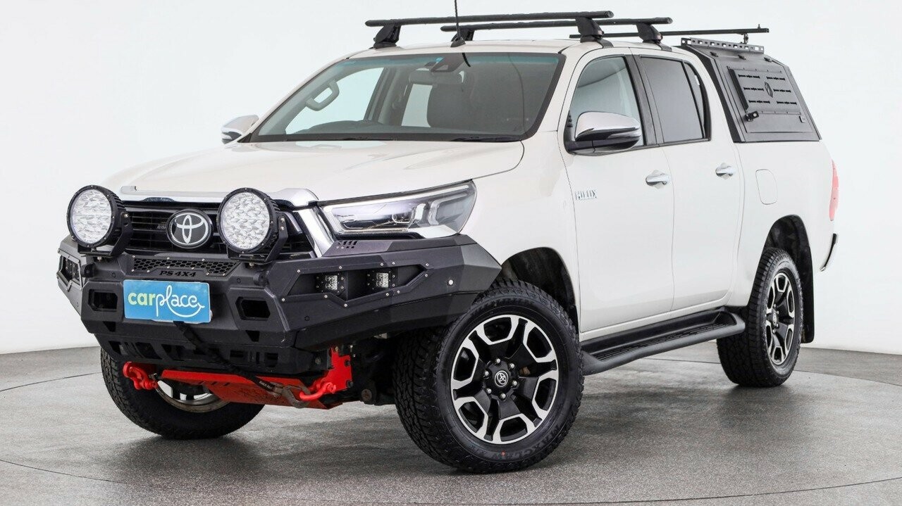 Toyota Hilux image 1