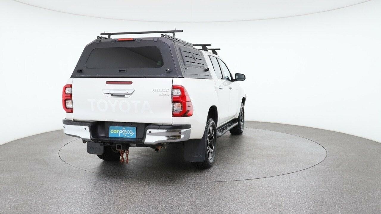 Toyota Hilux image 3