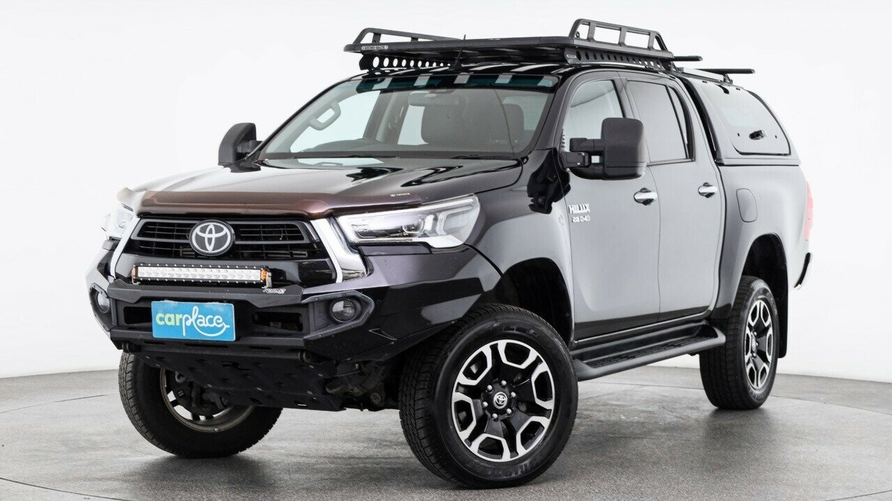 Toyota Hilux image 1