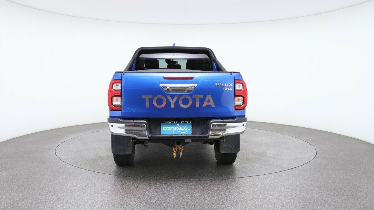 Toyota Hilux image 2
