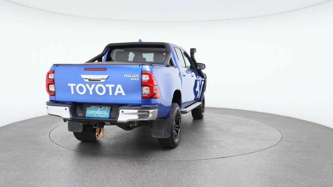Toyota Hilux image 3