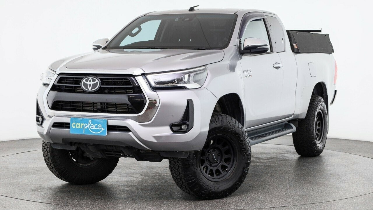 Toyota Hilux image 1