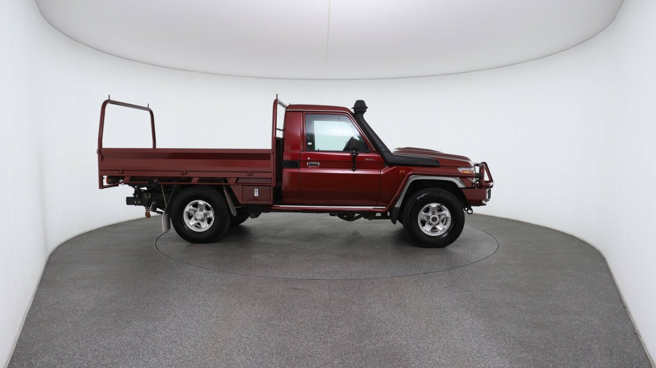 Toyota Landcruiser image 3