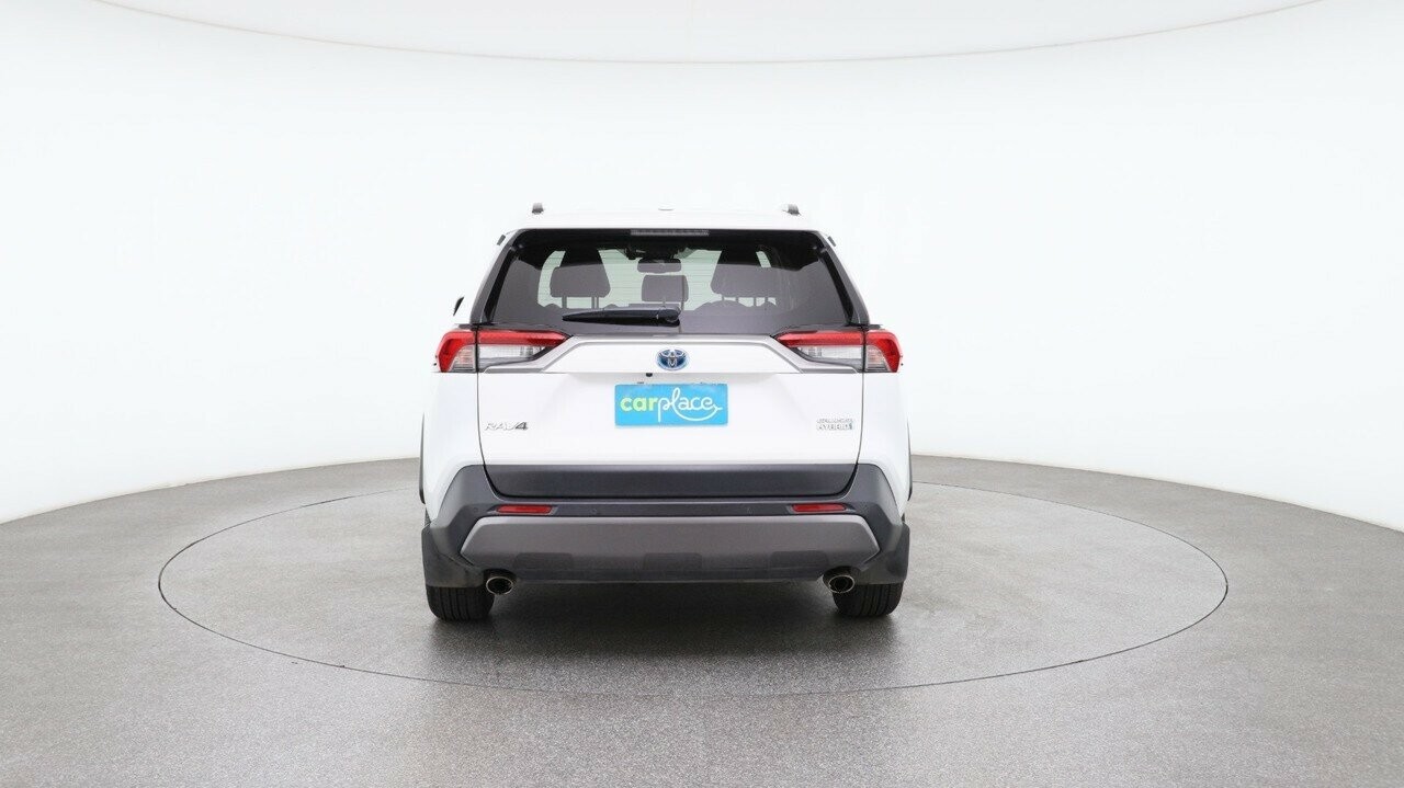Toyota Rav4 image 2