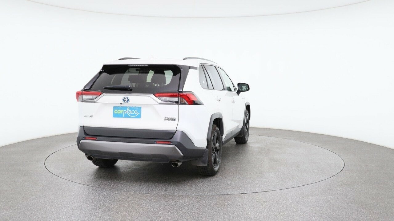 Toyota Rav4 image 3