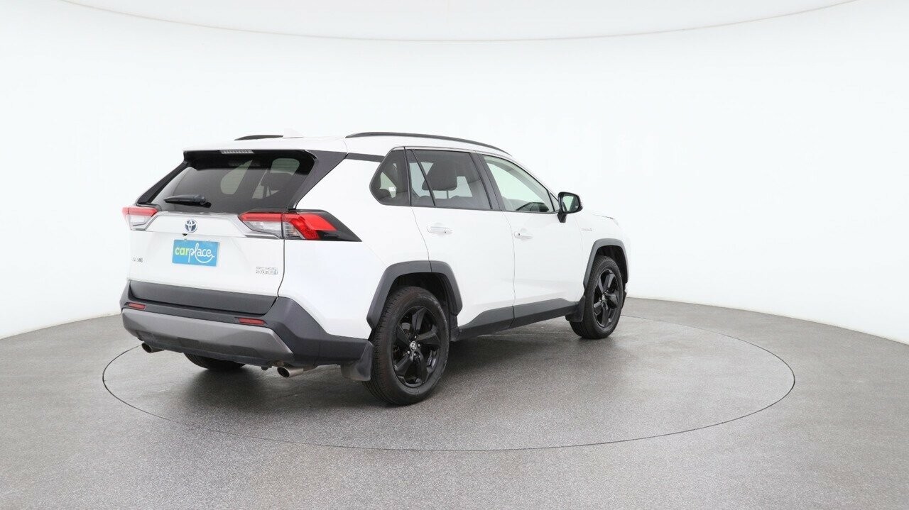 Toyota Rav4 image 4