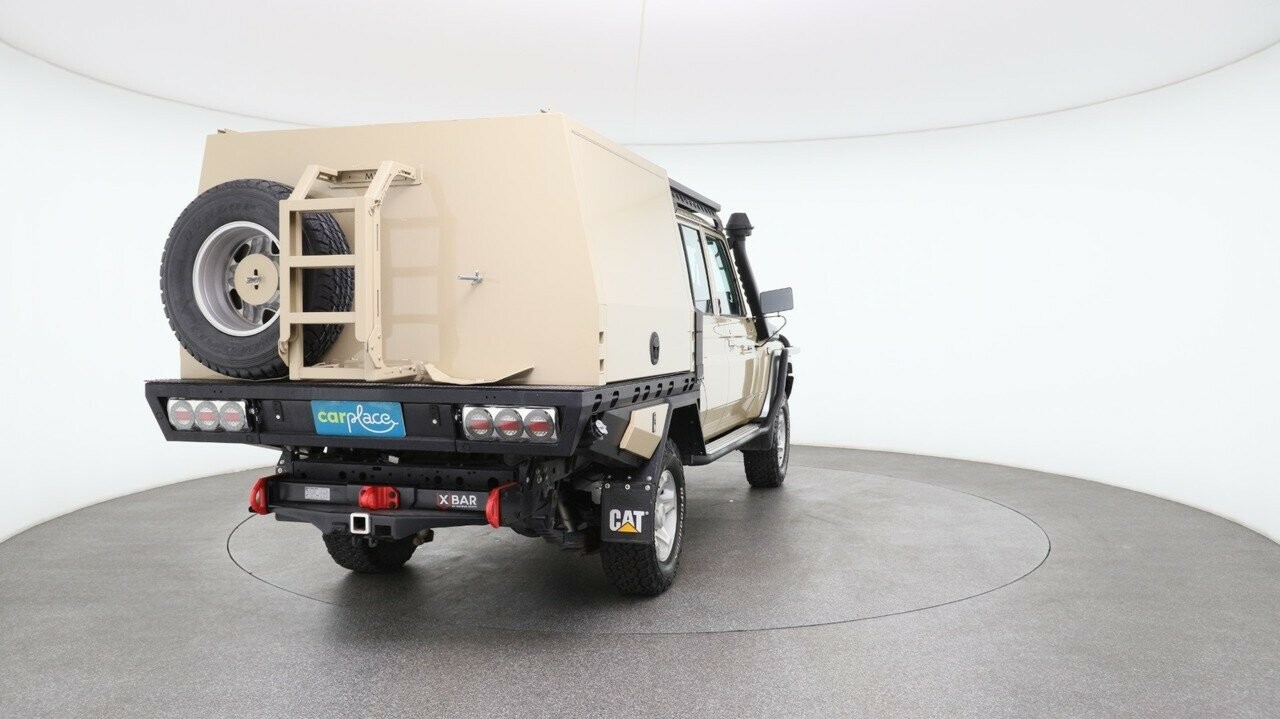 Toyota Landcruiser image 3