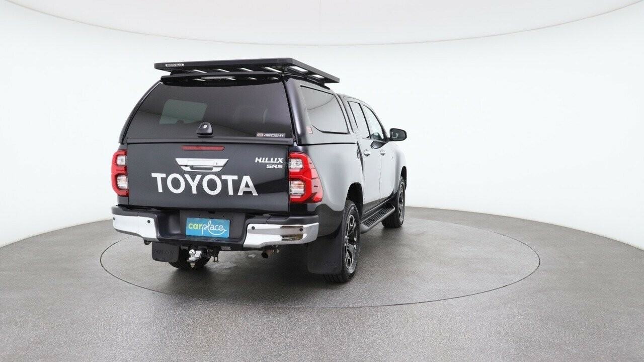 Toyota Hilux image 3