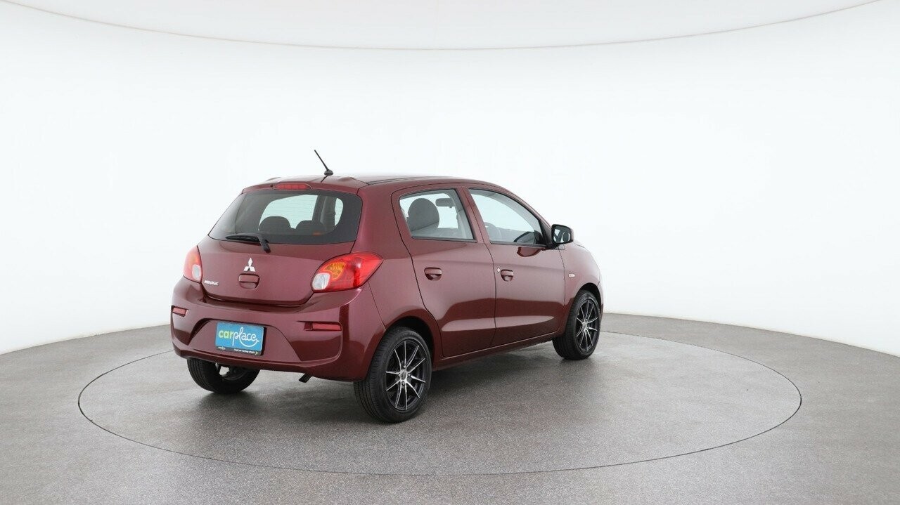 Mitsubishi Mirage image 4