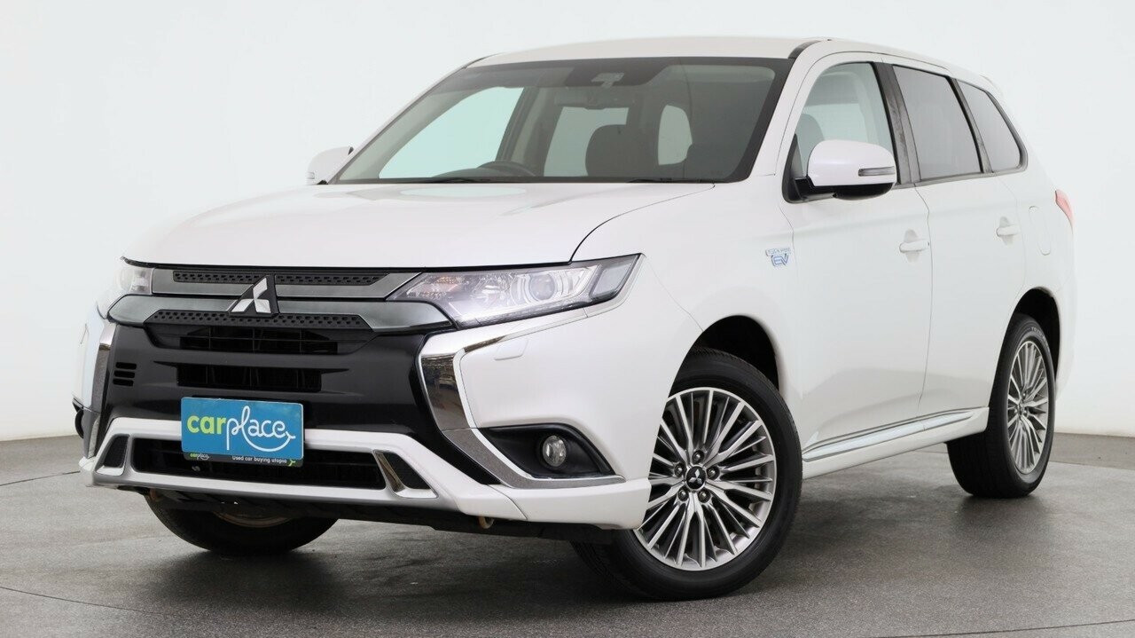 Mitsubishi Outlander image 1