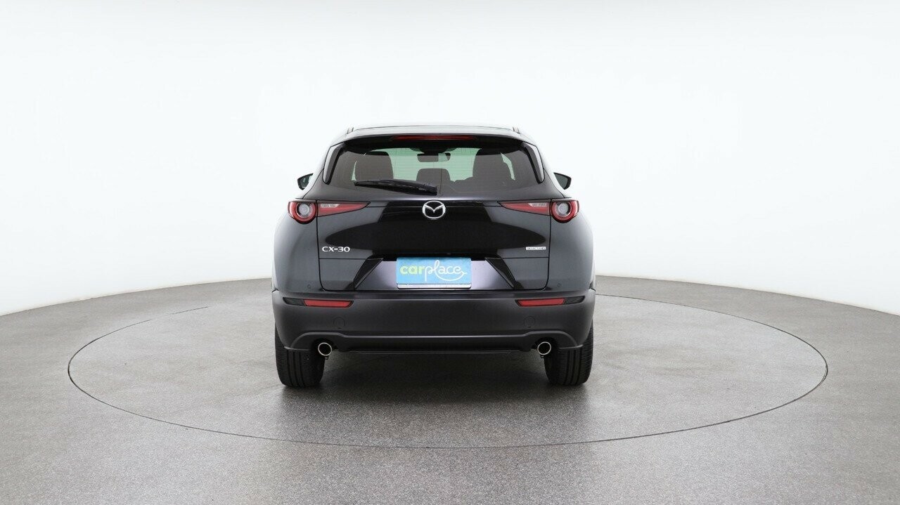 Mazda Cx-30 image 2