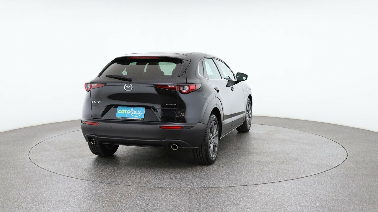 Mazda Cx-30 image 3