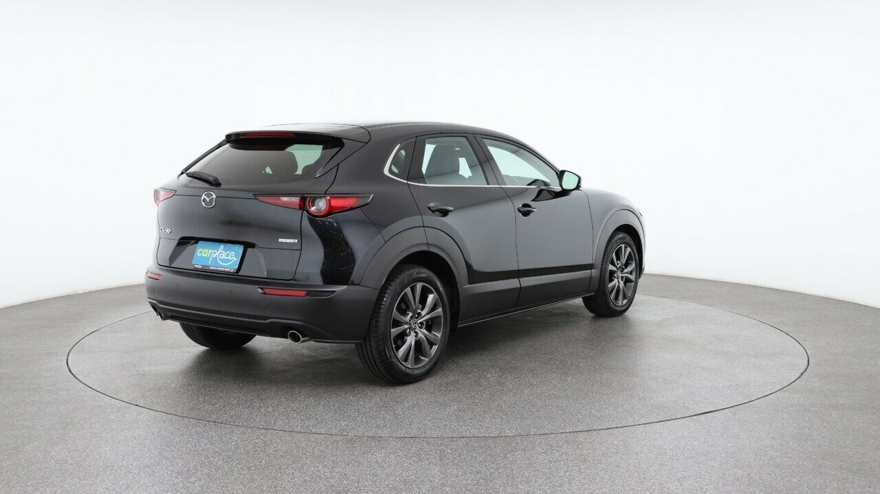 Mazda Cx-30 image 4