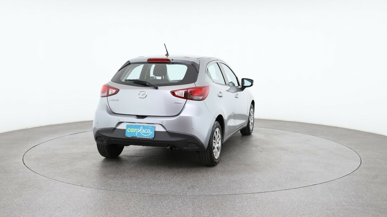 Mazda 2 image 3
