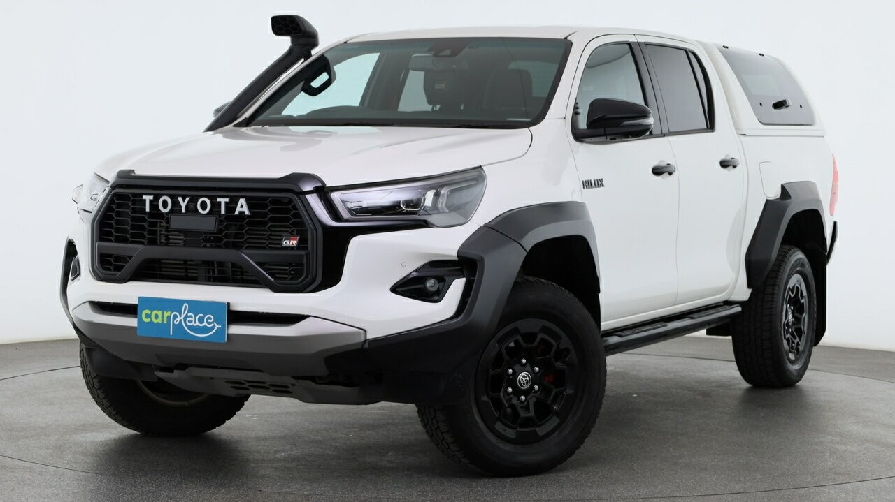 Toyota Hilux image 1