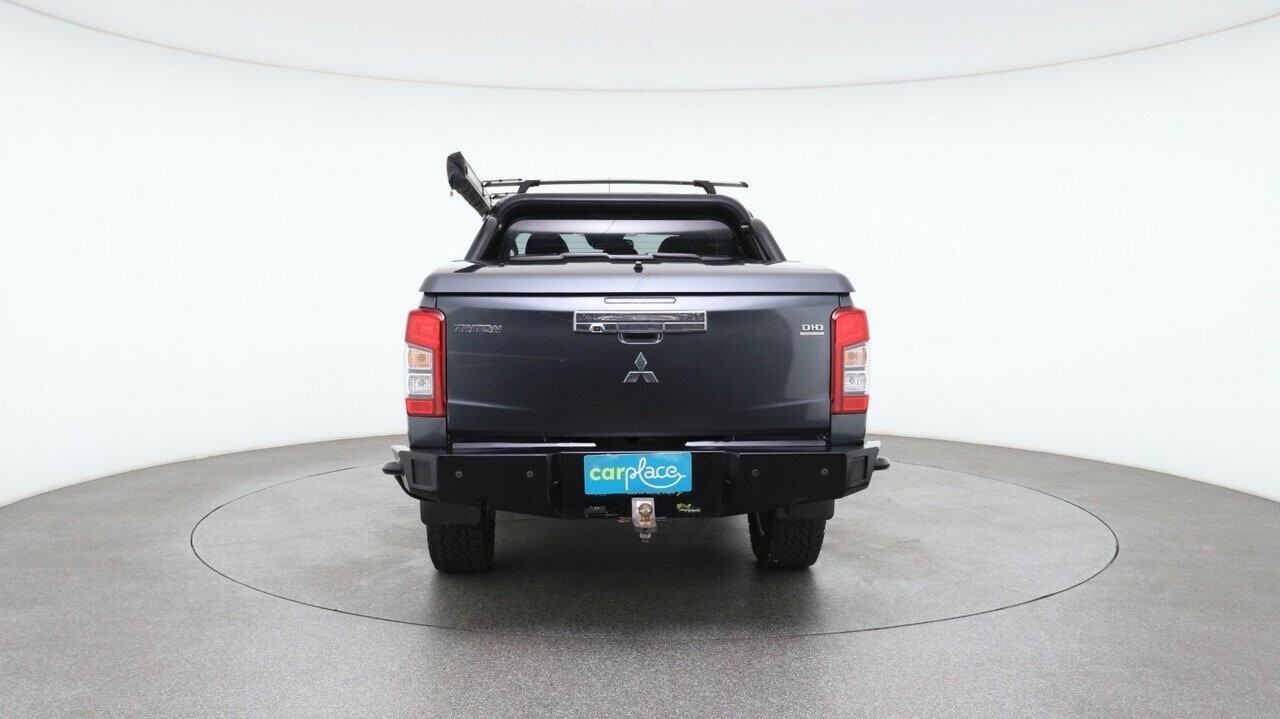 Mitsubishi Triton image 2