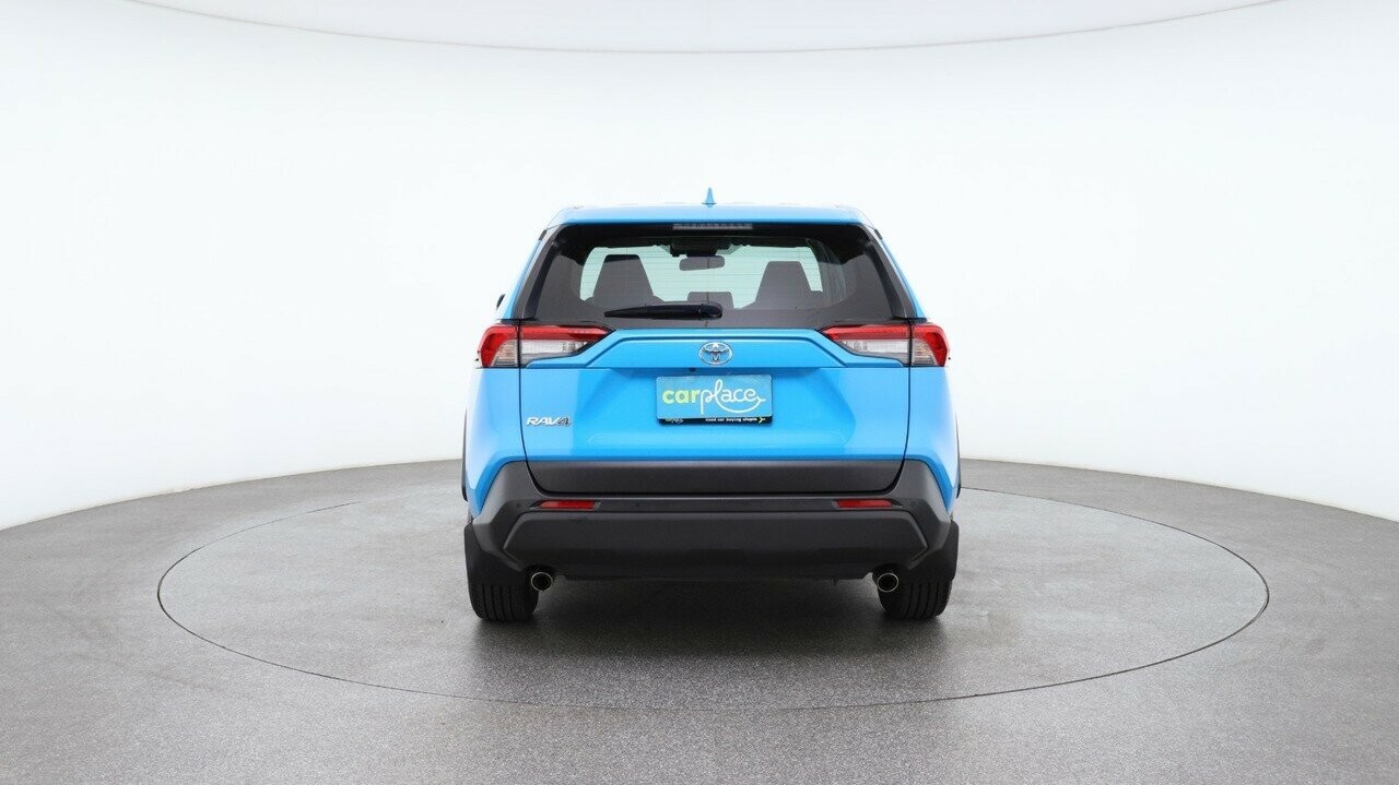 Toyota Rav4 image 2
