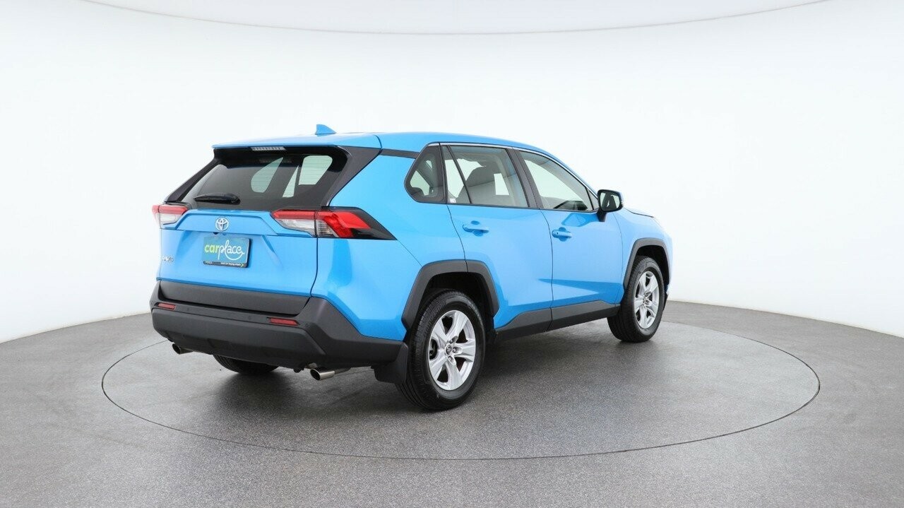 Toyota Rav4 image 4