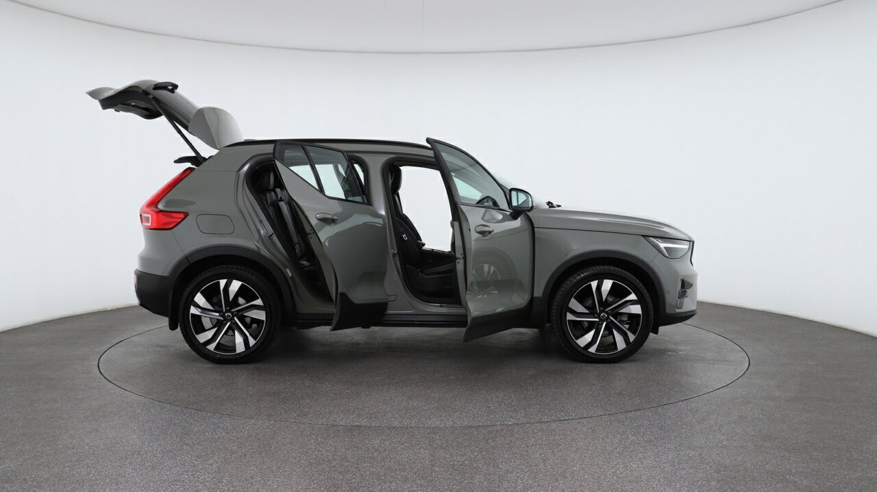 Volvo Xc40 image 4
