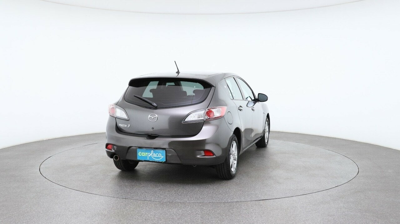 Mazda 3 image 3