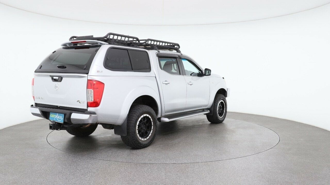 Nissan Navara image 4