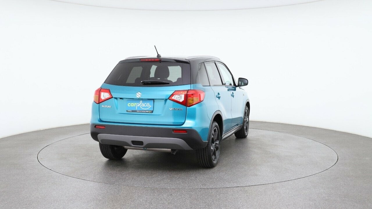 Suzuki Vitara image 3