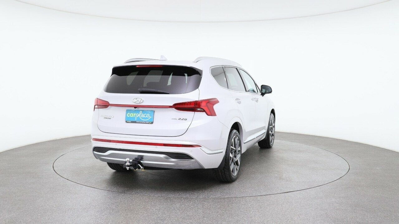 Hyundai Santa Fe image 3
