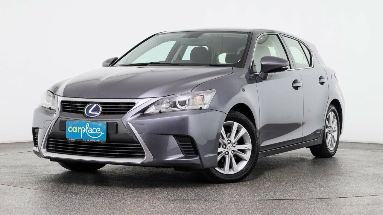 Lexus Ct image 1