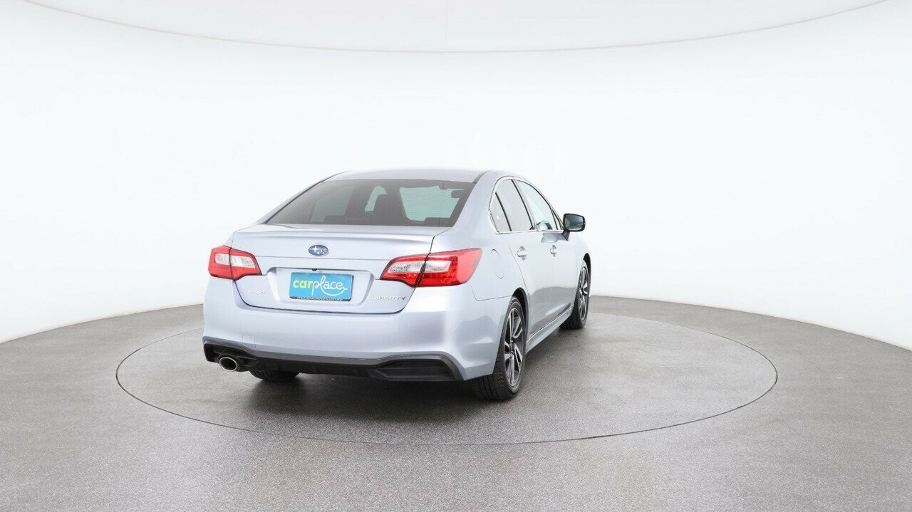 Subaru Liberty image 3
