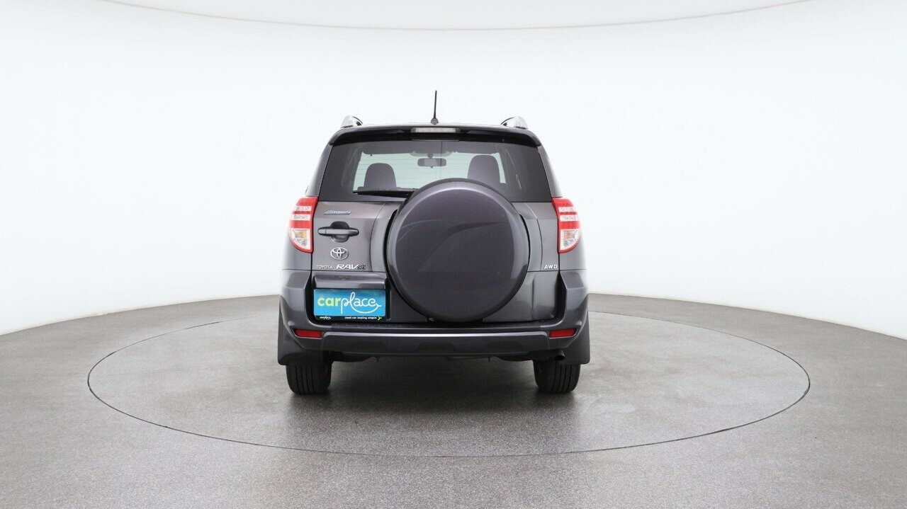Toyota Rav4 image 2