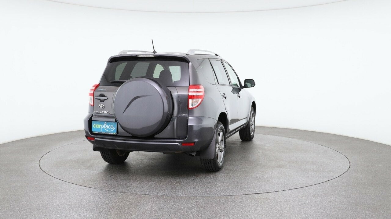 Toyota Rav4 image 3