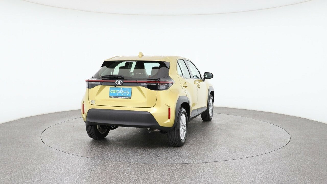 Toyota Yaris Cross image 3