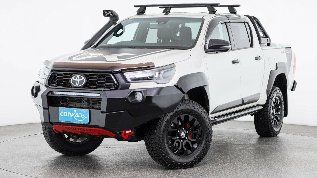 Toyota Hilux image 1
