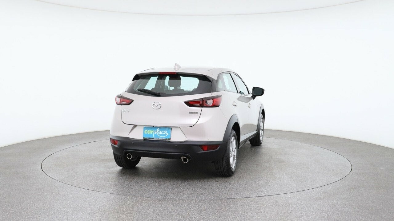Mazda Cx-3 image 3