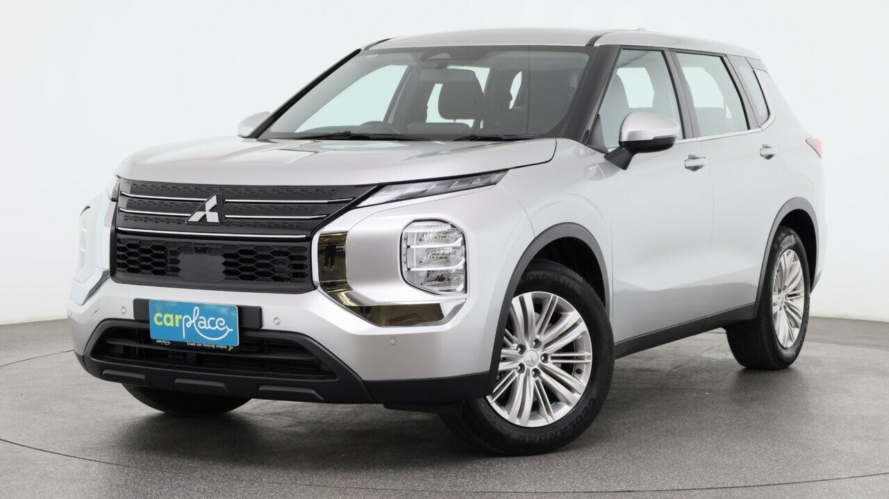 Mitsubishi Outlander image 1