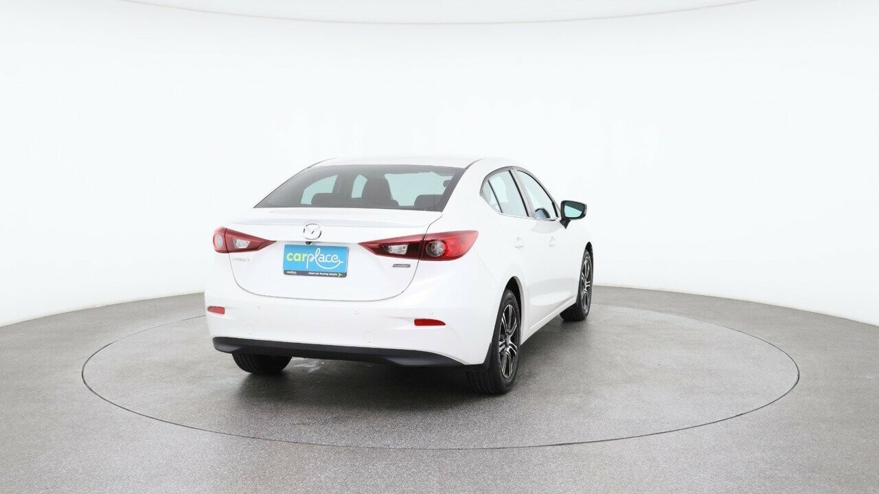 Mazda 3 image 3