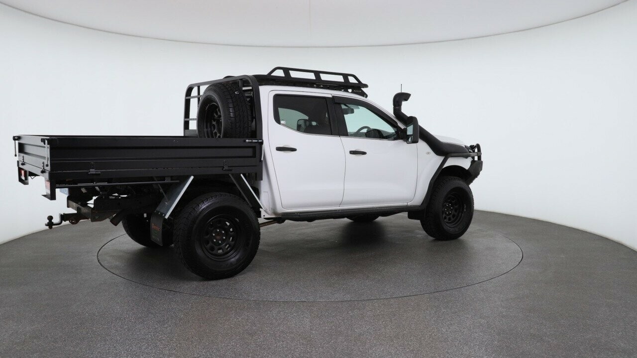 Nissan Navara image 4