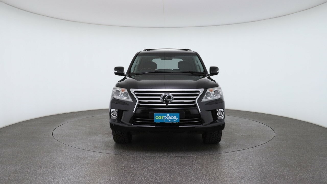 Lexus Lx image 2