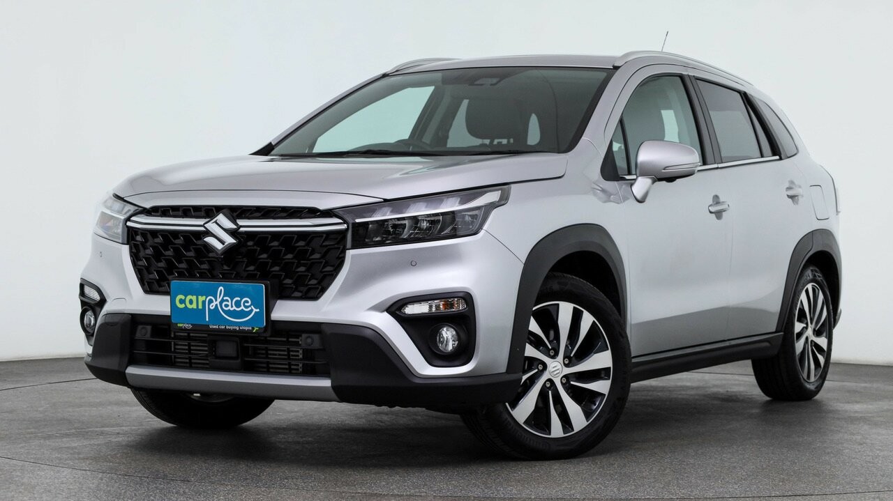 Suzuki S-cross image 1
