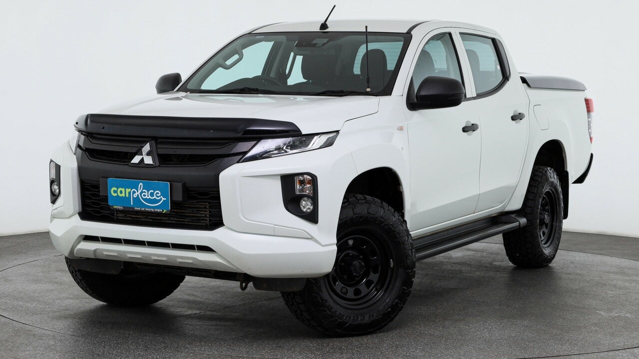 Mitsubishi Triton image 1