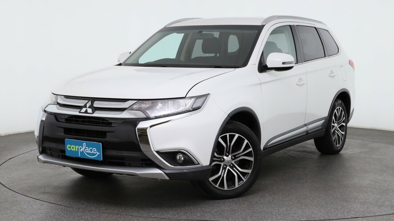 Mitsubishi Outlander image 1