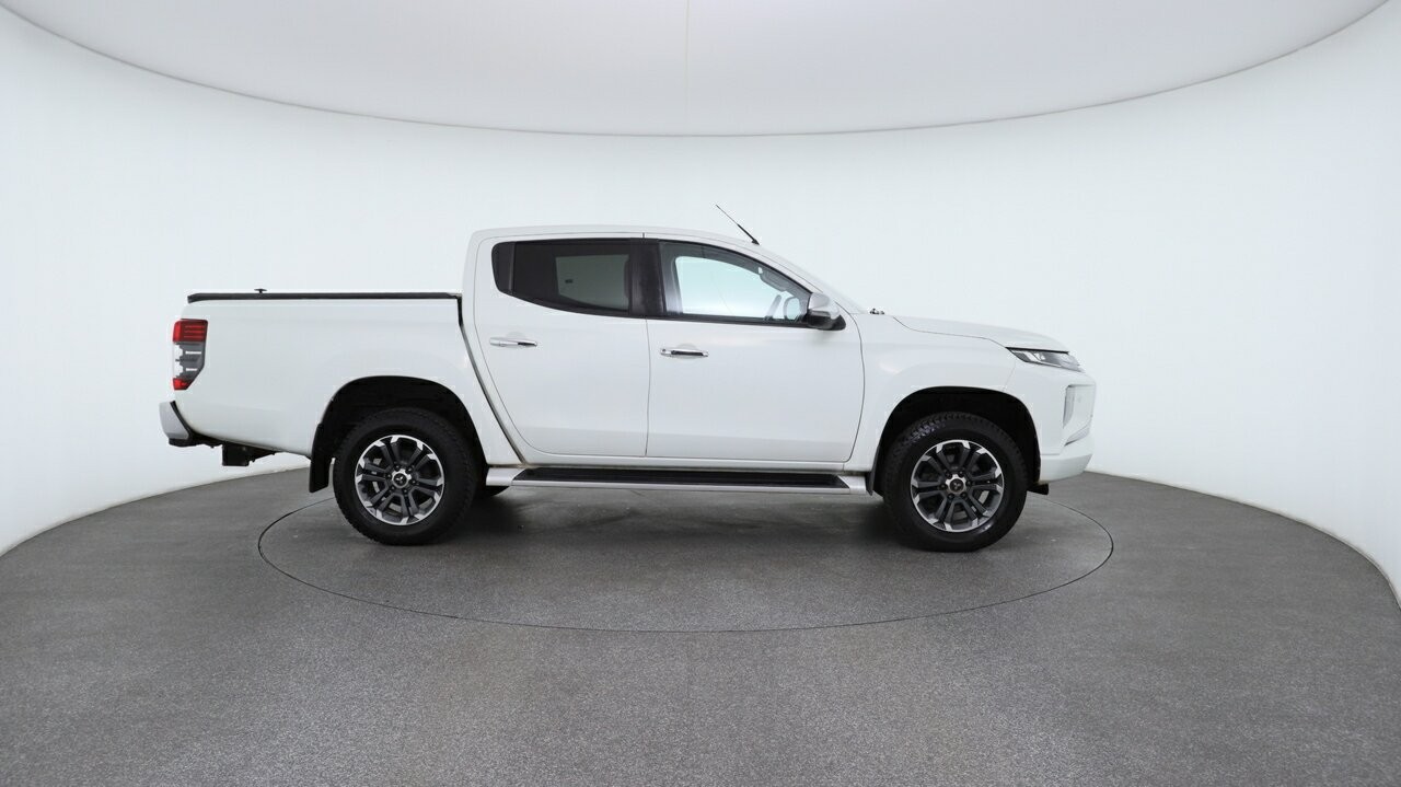 Mitsubishi Triton image 3