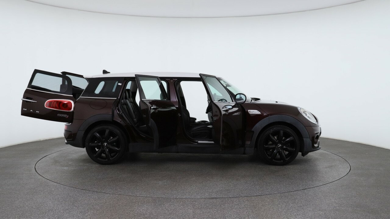 Mini Clubman image 4