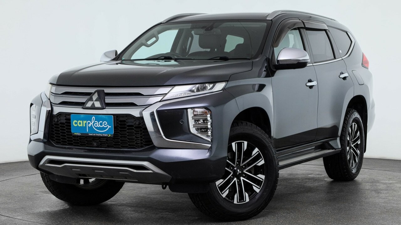 Mitsubishi Pajero Sport image 1