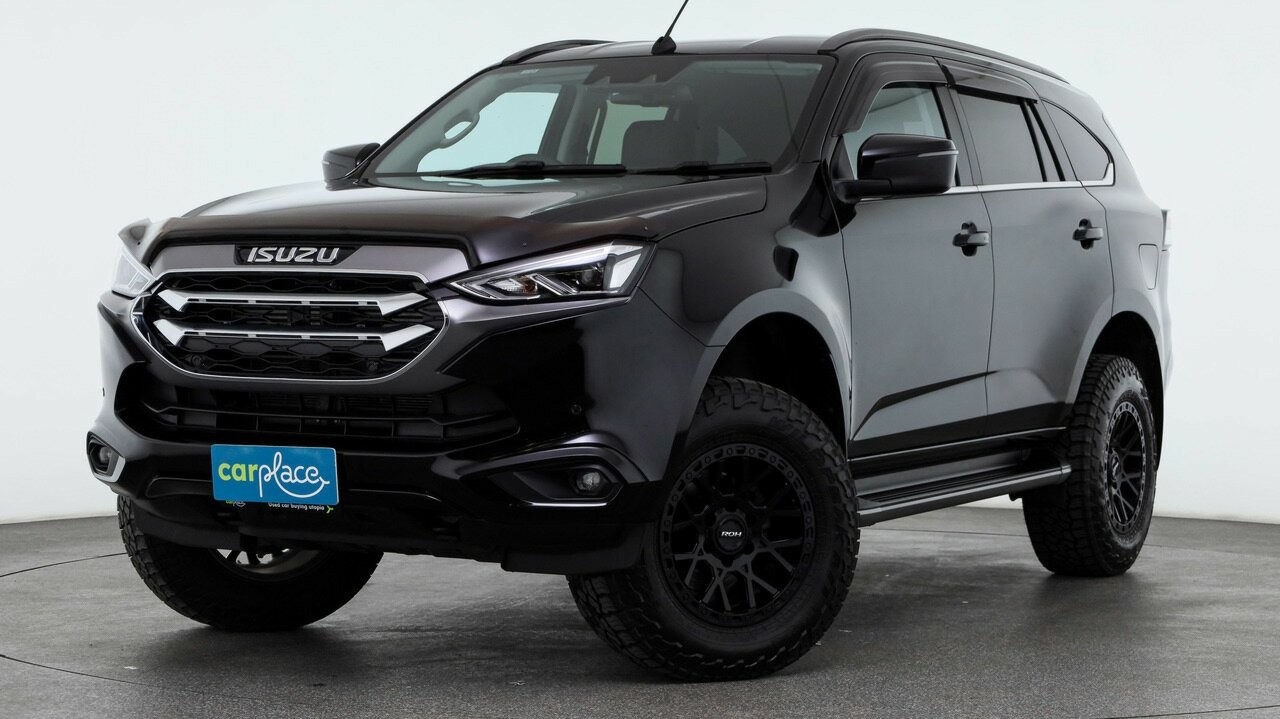Isuzu Mu-x image 1