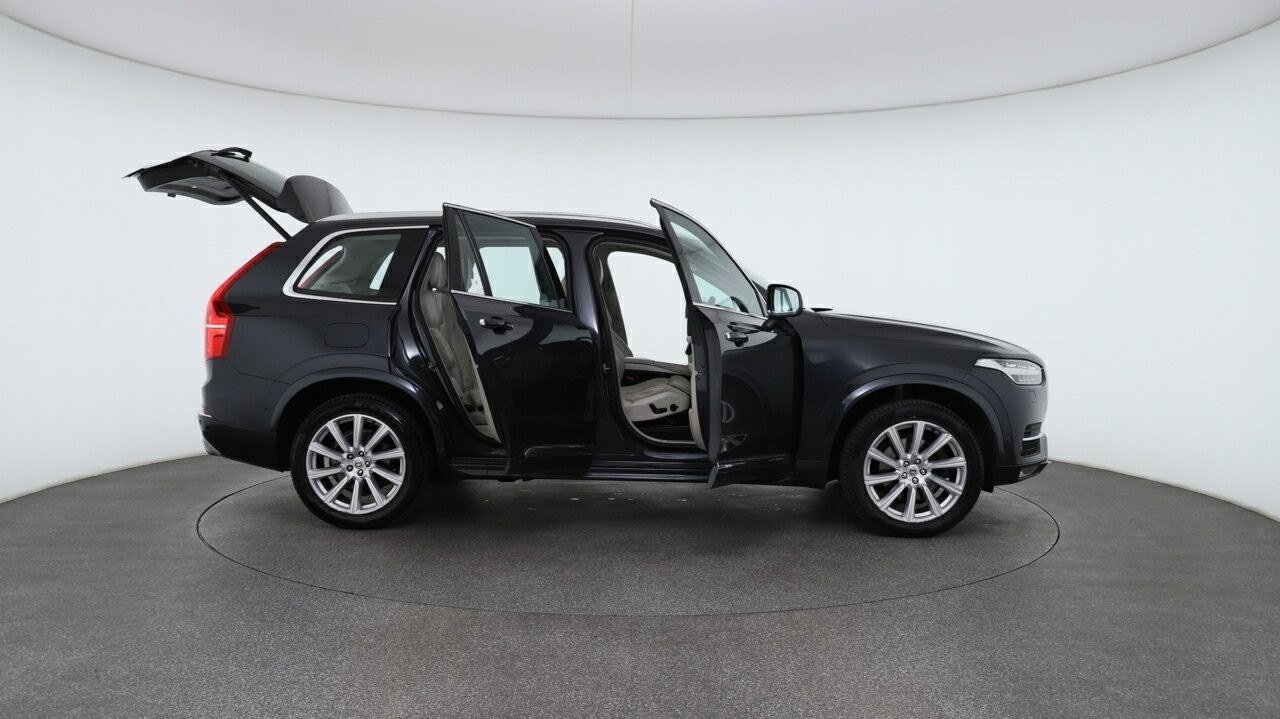 Volvo Xc90 image 4