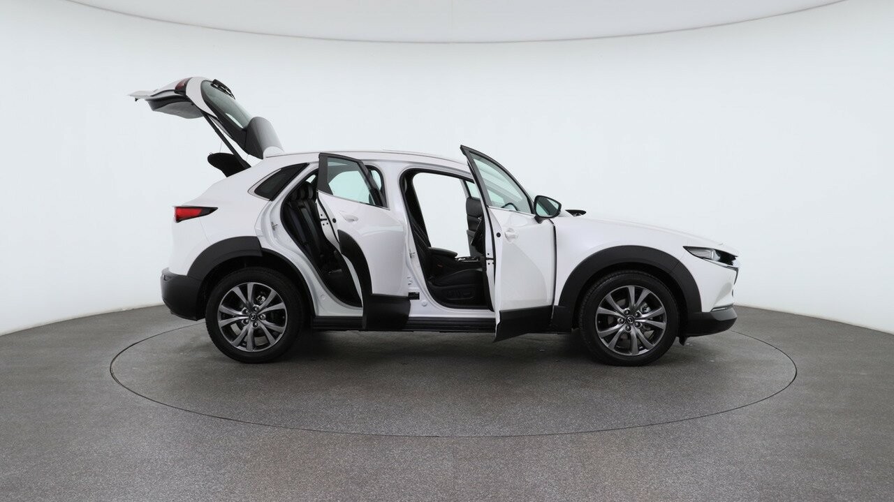 Mazda Cx-30 image 4
